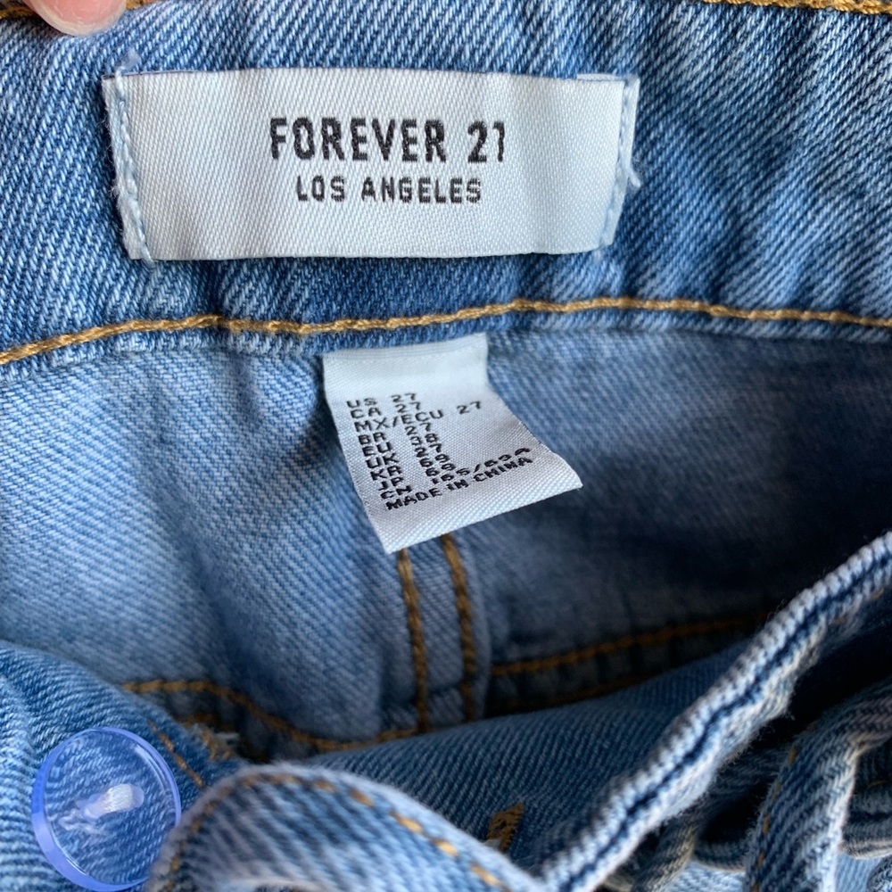 Super Cute & Chic Jean Forever 21 Skirt😍